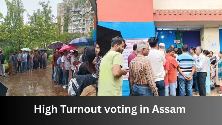 ছাতি লৈ, ভিজা পথ পাৰ হৈও ভোটাৰ : উৎসাহজনক উপস্থিতি