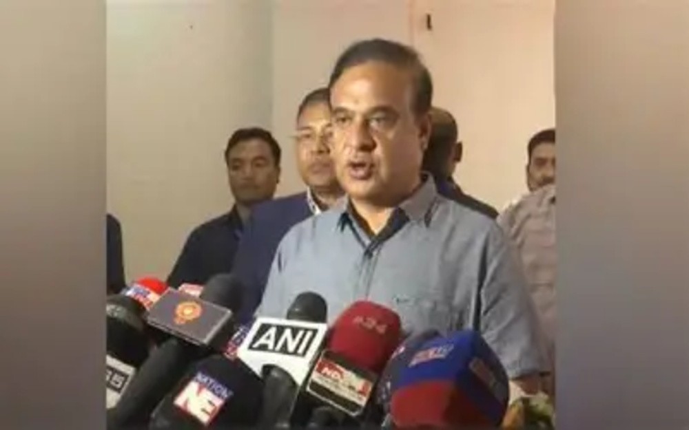 কংগ্ৰেছে : পাকিস্তানৰ সহায়ত মুখ্যমন্ত্ৰীৰ পত্নীৰ বিৰুদ্ধে জাল নথি তৈয়াৰ