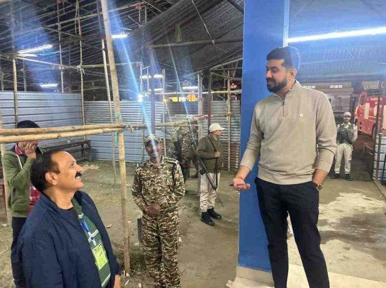 টিয়ক : শক্তিকক্ষ পৰিদৰ্শন যোৰহাট জিলাধিপতি জয় শিৱানী