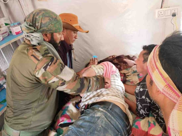 আছাম ৰাইফলছৰ তৎপৰতাত তামেংলংত দুৰ্ঘটনাগ্ৰস্ত লোকক উদ্ধাৰ, দুজনৰ মৃত্যু