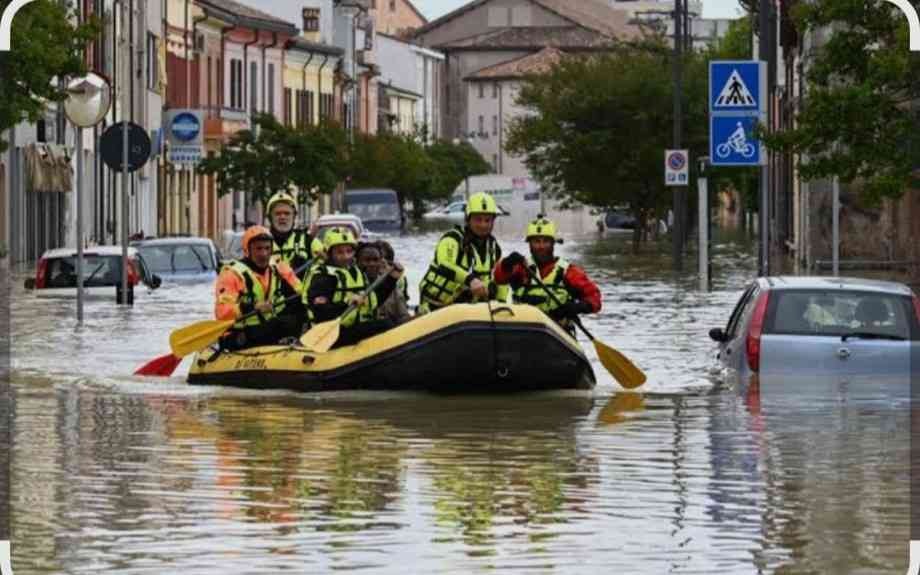 গুৱাহাটীত বানপানীৰ বাবে আজি সকলো শিক্ষানুষ্ঠান বন্ধ ঘোষণা