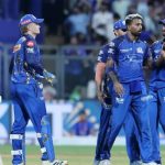 ৱানখেড়ে ষ্টেডিয়ামত : ২৪১ ৰানৰ লক্ষ্যত ব্যৰ্থ পাণ্ডিয়া বাহিনী